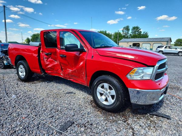 2024 RAM 1500 CLASSIC SLT / Warlock