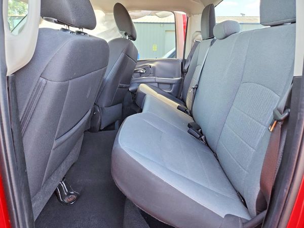 2024 RAM 1500 CLASSIC SLT / Warlock