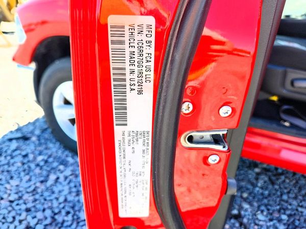2024 RAM 1500 CLASSIC SLT / Warlock