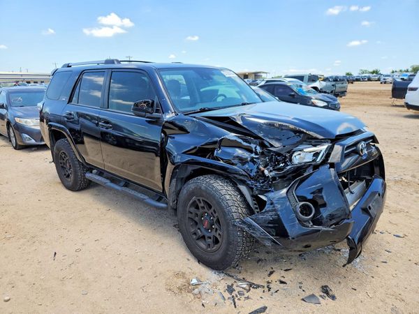 2023 TOYOTA 4RUNNER SR5