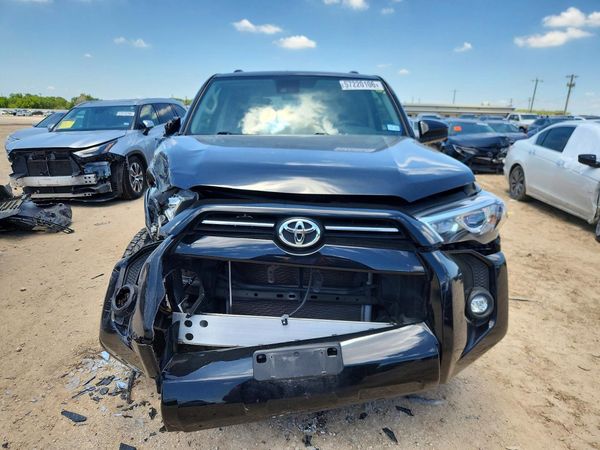 2023 TOYOTA 4RUNNER SR5