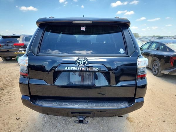 2023 TOYOTA 4RUNNER SR5