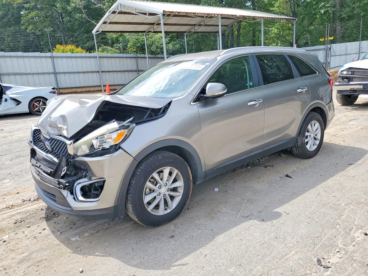 2017 KIA SORENTO L, LX