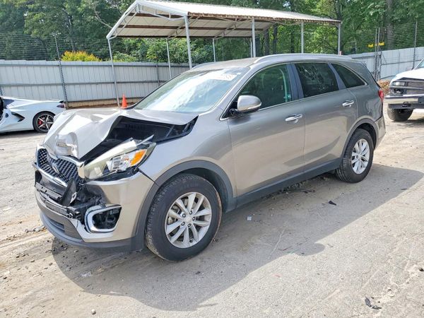 2017 KIA SORENTO L, LX