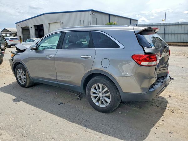 2017 KIA SORENTO L, LX