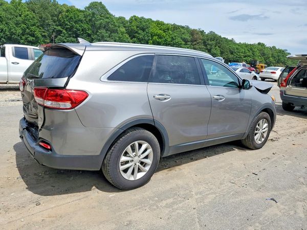 2017 KIA SORENTO L, LX