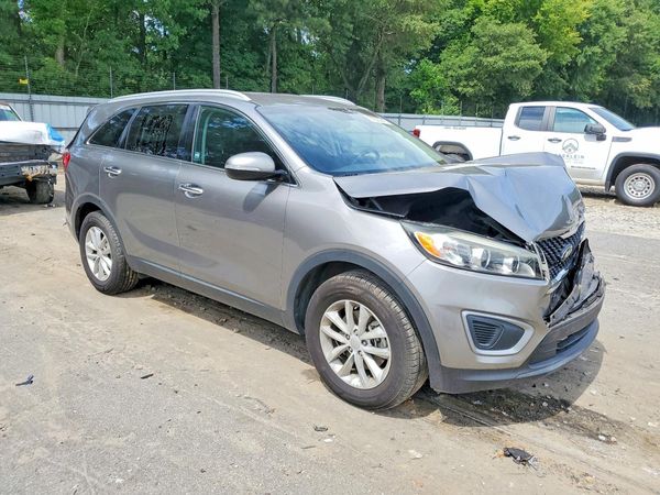 2017 KIA SORENTO L, LX