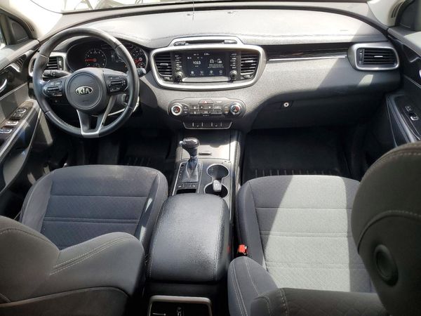 2017 KIA SORENTO L, LX