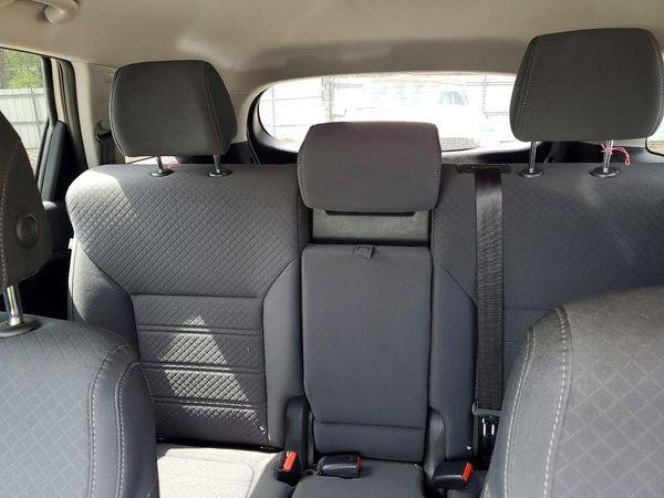 2017 KIA SORENTO L, LX