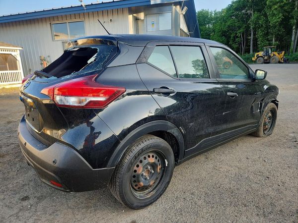 2020 NISSAN KICKS