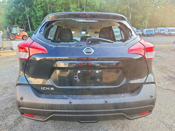 2020 NISSAN KICKS