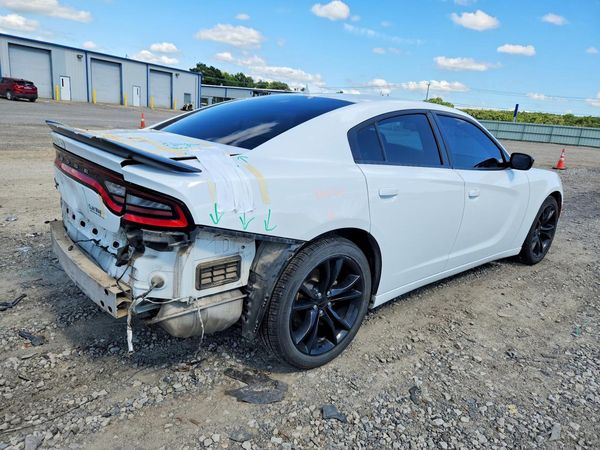 2016 DODGE CHARGER SXT