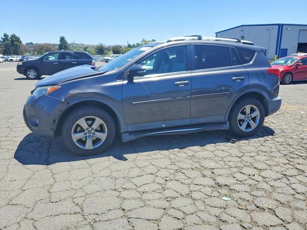 2015 TOYOTA RAV4 XLE (M Grade) — Front 3/4
