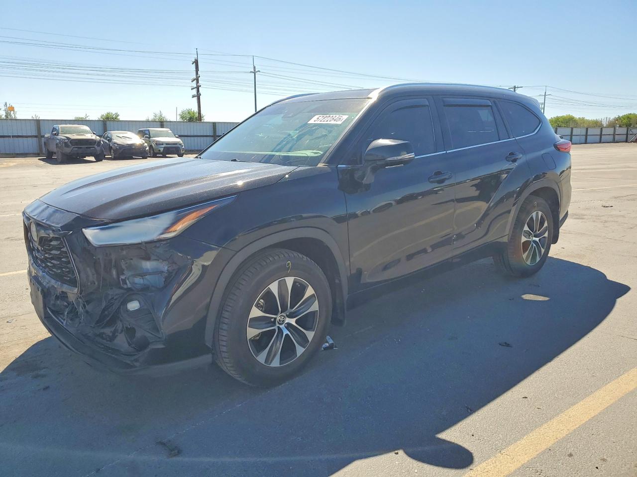 2021 TOYOTA HIGHLANDER XLE Nav
