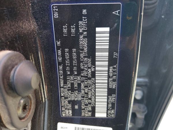 2021 TOYOTA HIGHLANDER XLE Nav