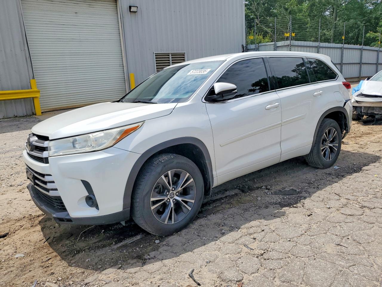 2018 TOYOTA HIGHLANDER LE/LE Plus