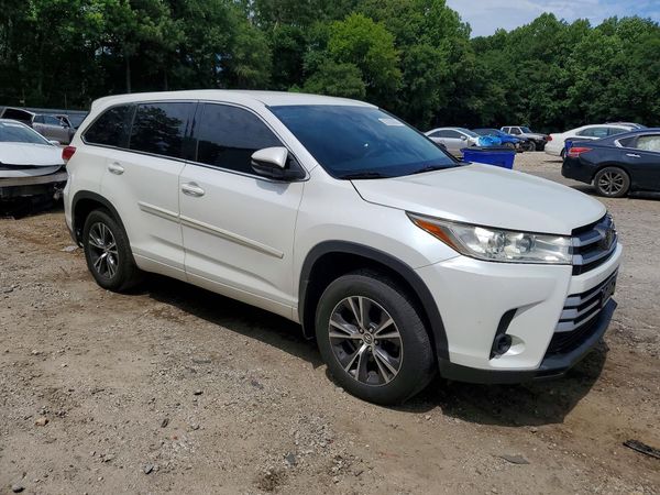 2018 TOYOTA HIGHLANDER LE/LE Plus