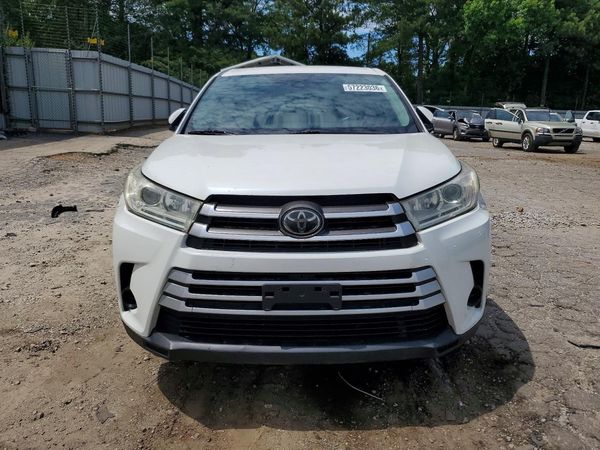 2018 TOYOTA HIGHLANDER LE/LE Plus