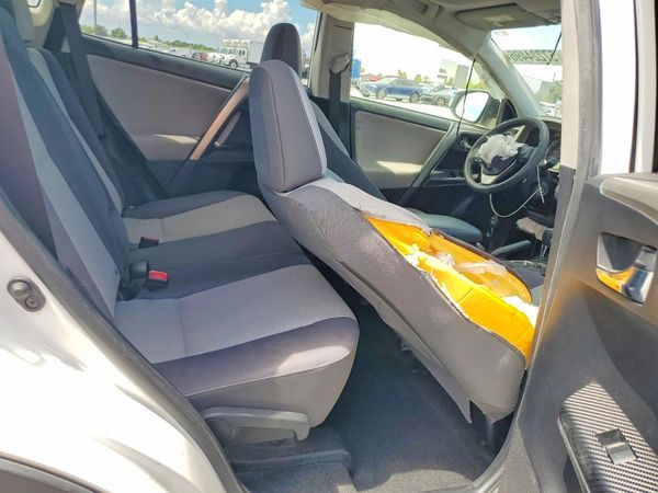 2015 TOYOTA RAV4 XLE (M Grade)