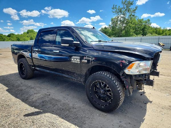 2018 RAM 1500 SLT