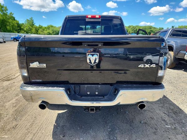 2018 RAM 1500 SLT