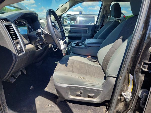 2018 RAM 1500 SLT