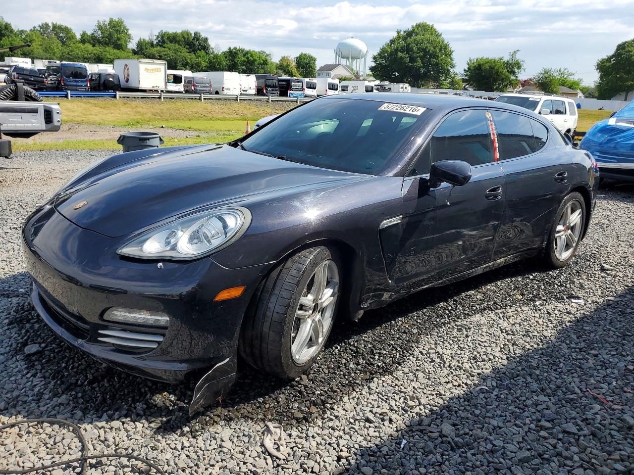 2013 PORSCHE PANAMERA Base (2WD), 4 (4WD)