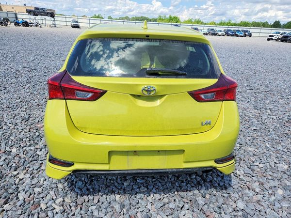 2018 TOYOTA COROLLA