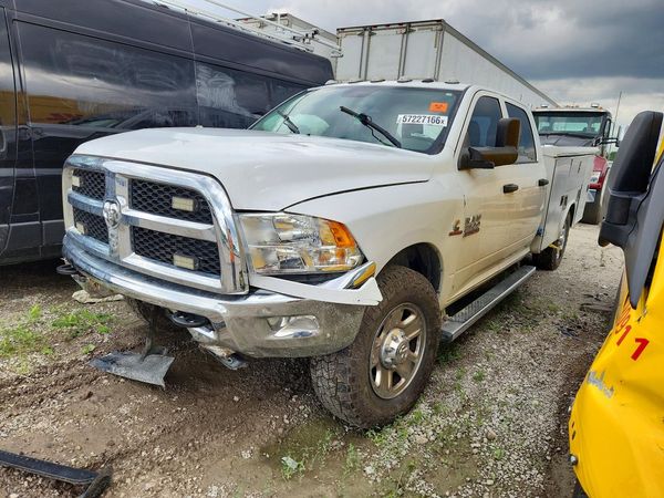 2018 RAM 3500 CREW CAB CHASSIS 4X4