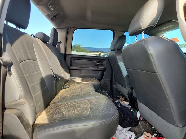 2018 RAM 3500 CREW CAB CHASSIS 4X4