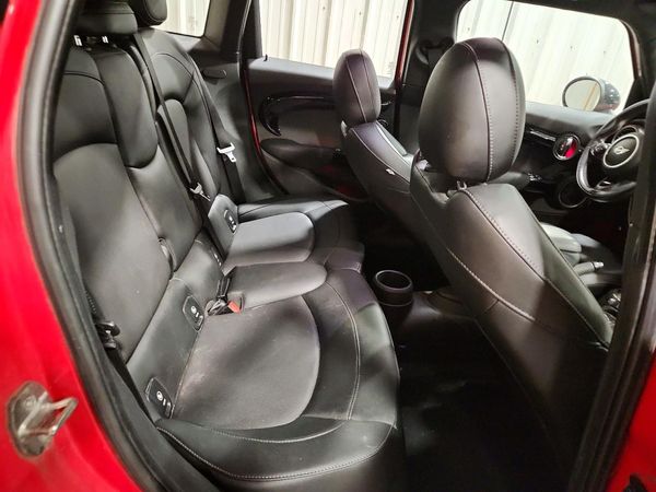 2015 MINI COOPER