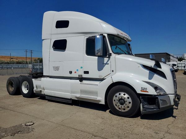 2022 VOLVO VNL