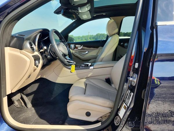 2017 MERCEDES-BENZ GLC GLC300 Base-4M