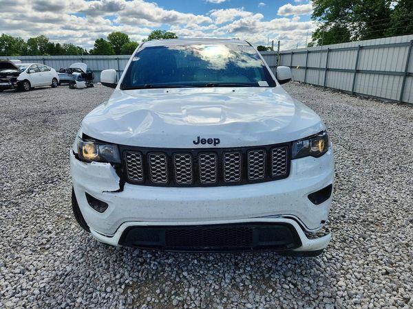 2019 JEEP GRAND CHEROKEE Laredo