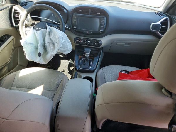 2023 KIA SOUL LX, S