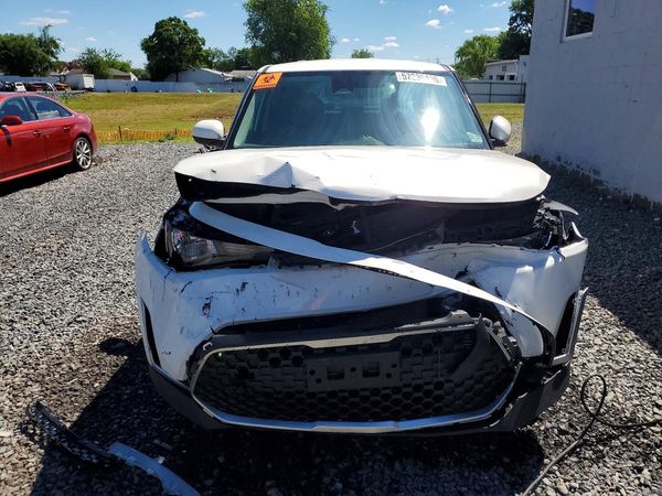 2023 KIA SOUL LX, S