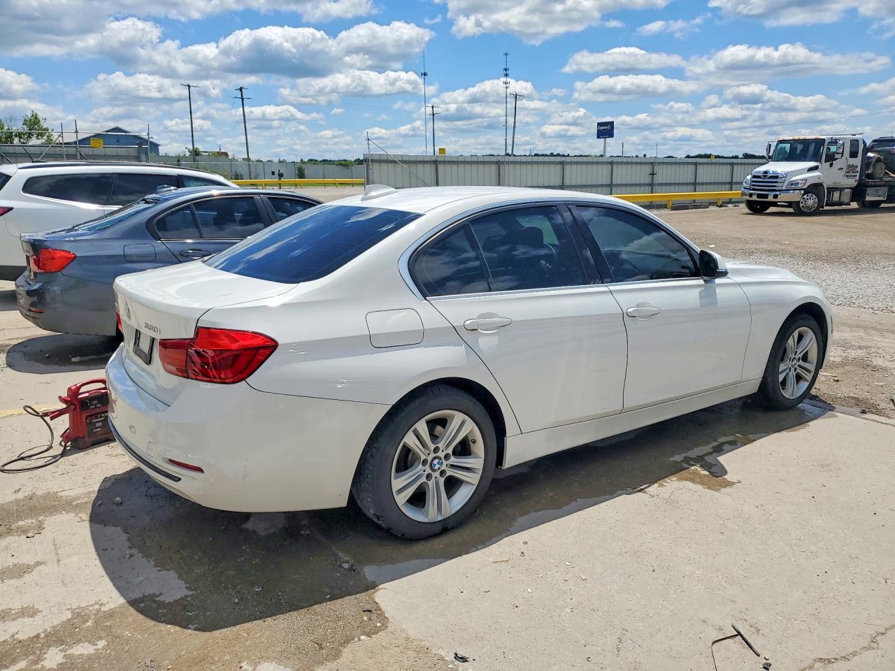 2018 BMW 330 xDrive SA