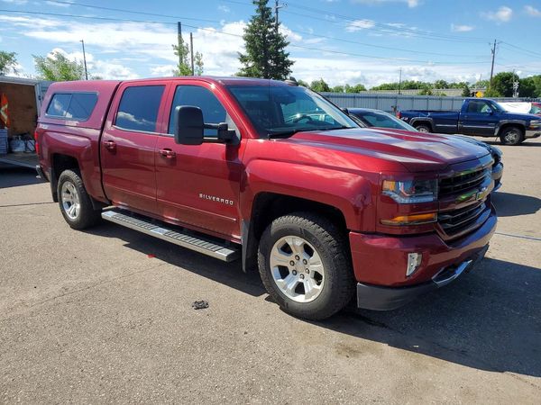 2017 CHEVROLET SILVERADO LT