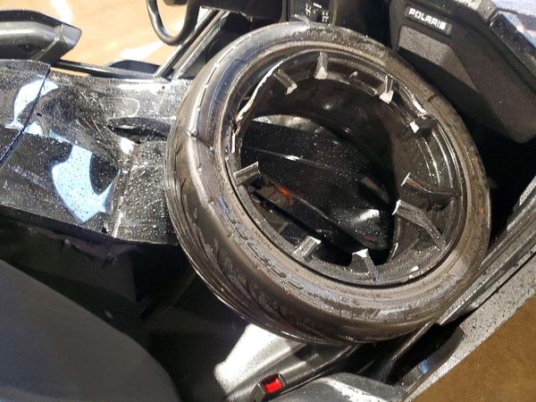 2023 POLARIS SLINGSHOT AutoDrive — LOOS