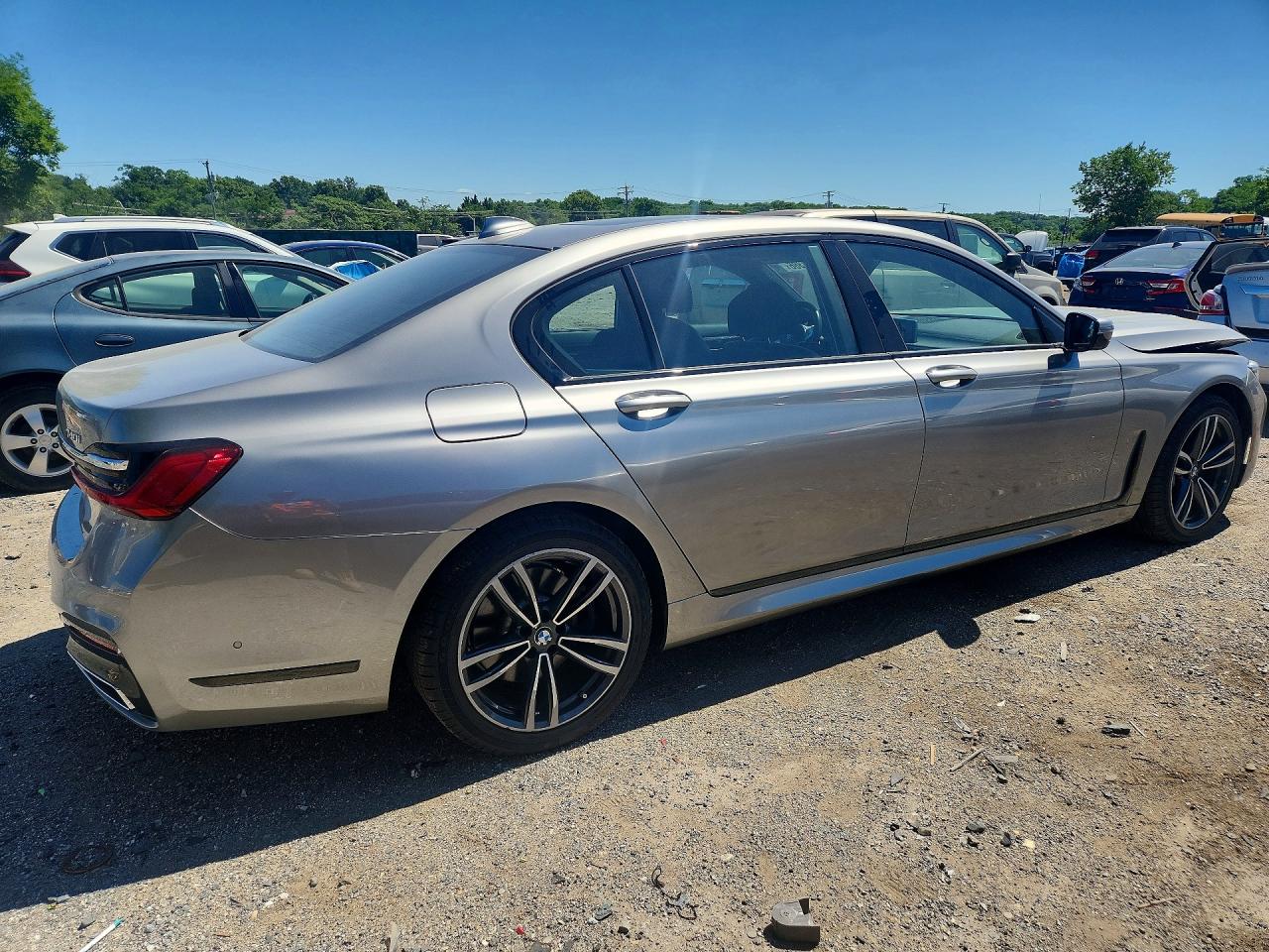 2021 BMW 740 xDrive