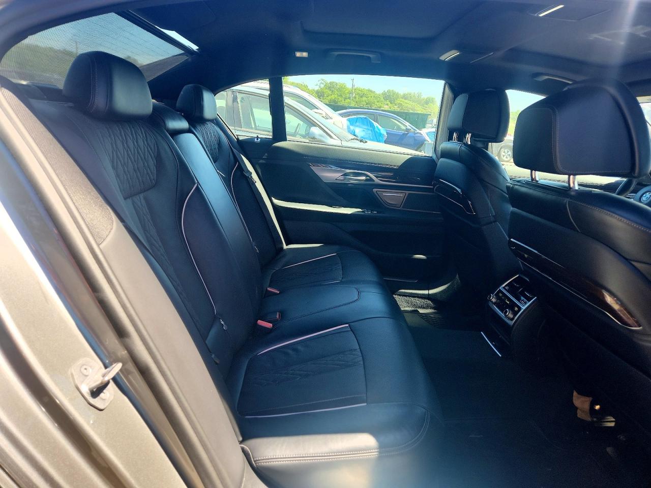 2021 BMW 740 xDrive