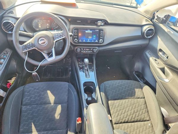 2024 NISSAN KICKS