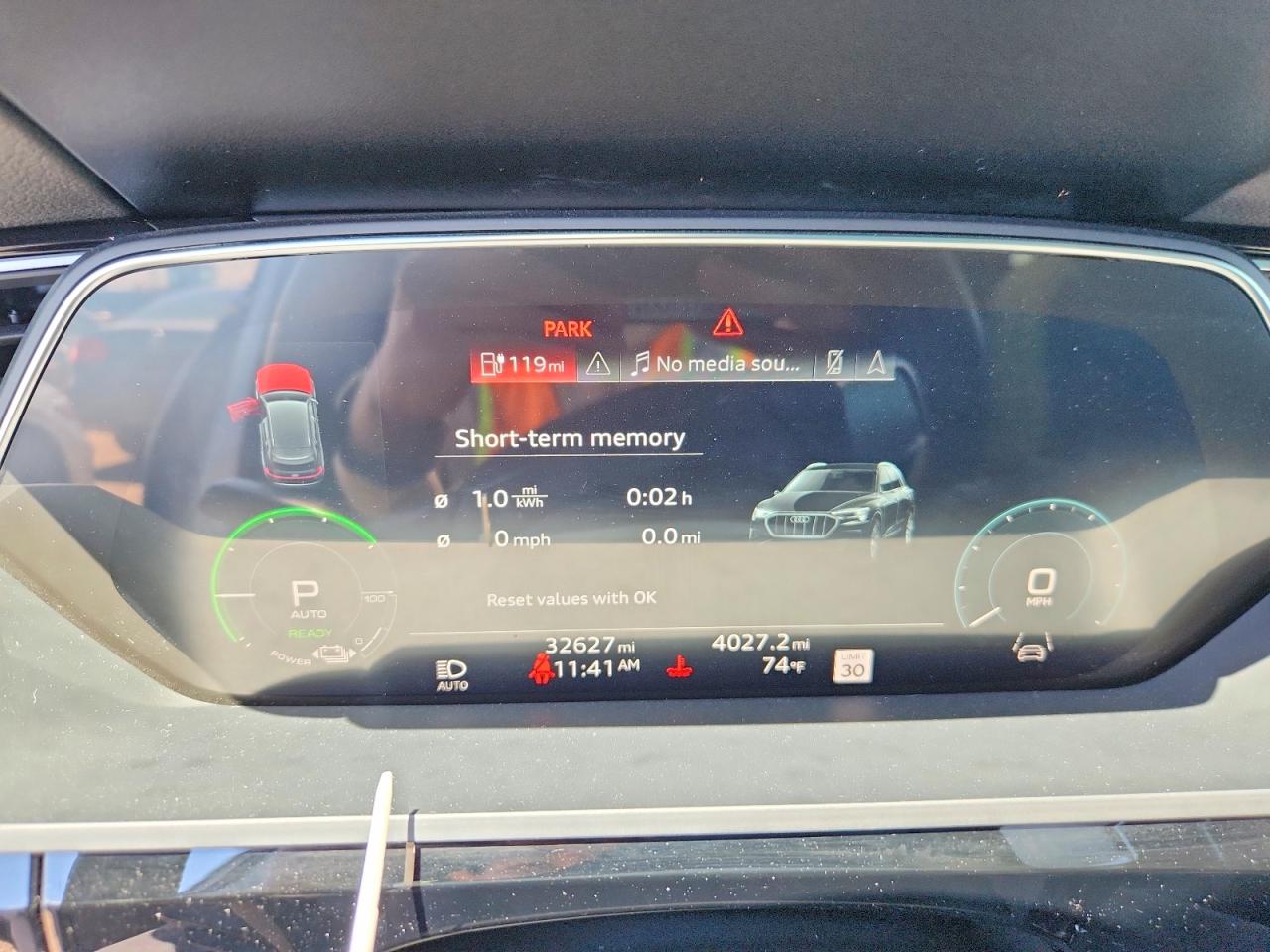 2022 AUDI E-TRON quattro Premium Plus