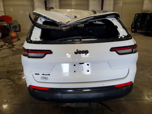 2022 JEEP GRAND CHEROKEE