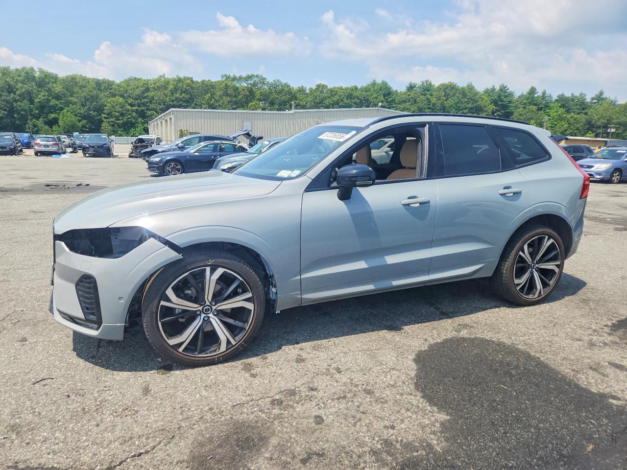 2024 VOLVO XC60 Ultimate Dark
