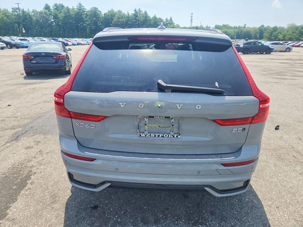 2024 VOLVO XC60 Ultimate Dark