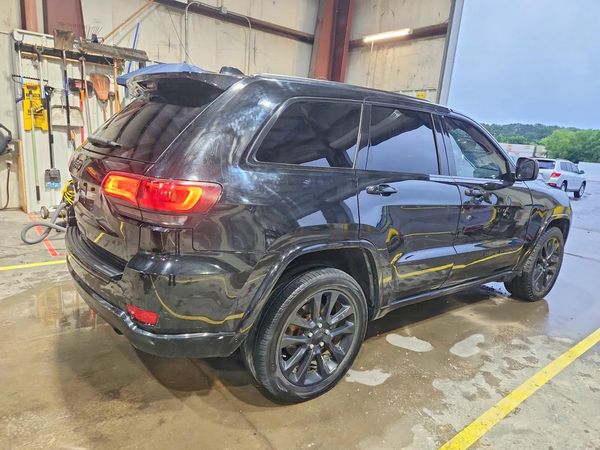 2018 JEEP GRAND CHEROKEE LAREDO 4X2