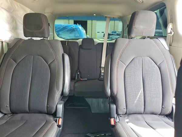 2017 CHRYSLER PACIFICA LX