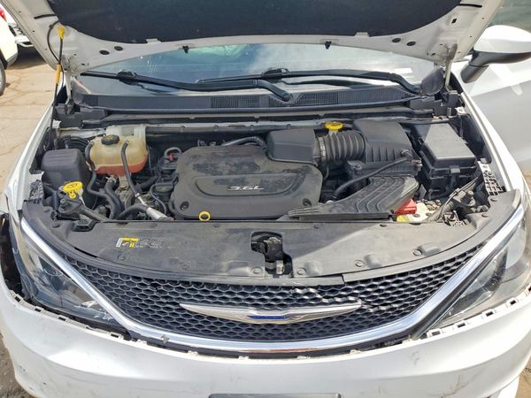2017 CHRYSLER PACIFICA LX