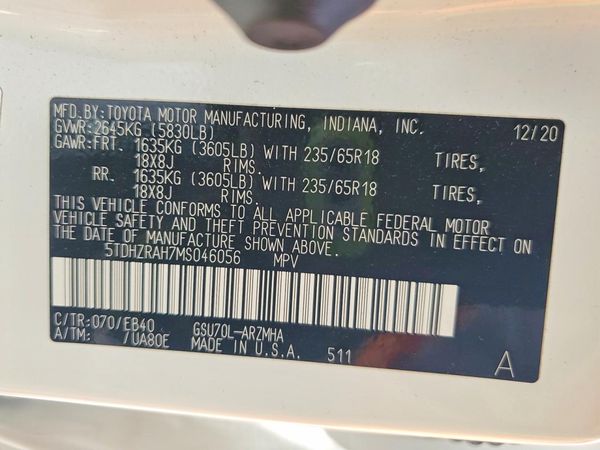 2021 TOYOTA HIGHLANDER XLE Nav
